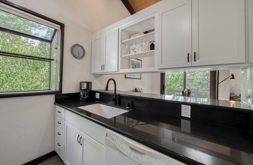 Olympic Valley House | Monthly Lease - Tavern Inn # 6 at Olympic Valley by Tahoe Getaways - HOA & Shuttle!