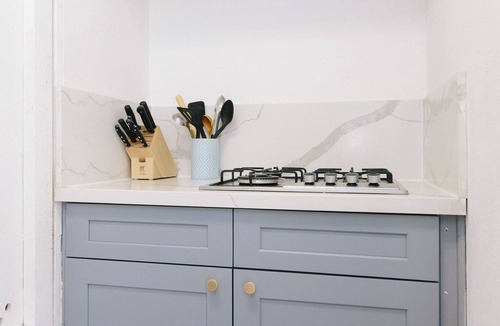 Walnut Valley Apartment | Monthly Stay! Modern and Private w Kitchenette