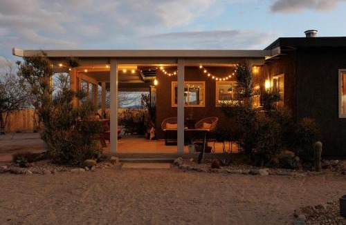 Twentynine Palms House | Moon Shadow Ranch Desert Medicine Retreat