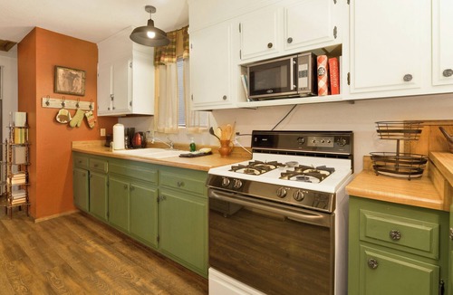 Summit Estates Cabin | Moonridge Cottage at Bear Mountain Resort w/Hot Tub