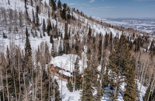 Park City House | Moose Mgmt at White Pine 129: Pvt Estate-Pvt HotTub & Home Theater-Mountain view