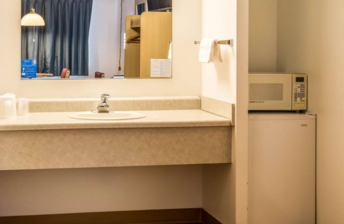 Albany Hotel | Motel 6 Albany, OR