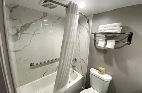 Bullhead City Hotel | Motel 6 Bullhead City, AZ
