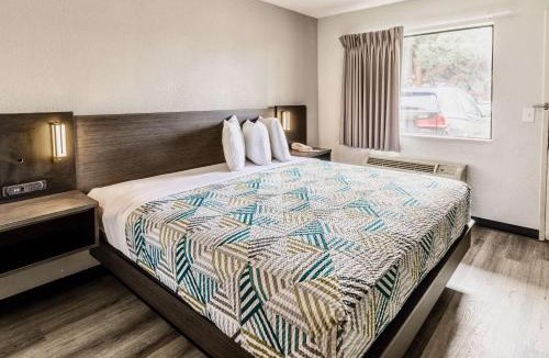 Aviara Hotel | Motel 6-Carlsbad, CA - East Near LEGOLAND
