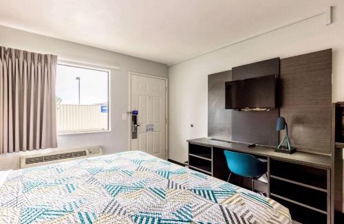 Aviara Hotel | Motel 6-Carlsbad, CA - East Near LEGOLAND