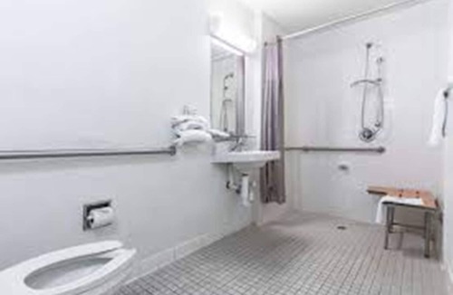 Merced Hotel | Motel 6 Merced, CA - North