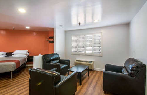 Monterey Park Hotel | Motel 6 Monterey Park, CA