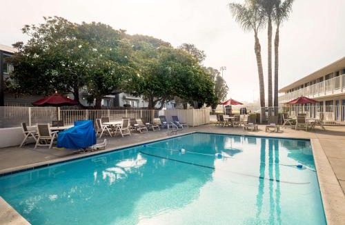 Morro Bay Hotel | Motel 6-Morro Bay, CA
