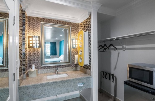 Norwalk Hotel | Motel 6 Norwalk, CA