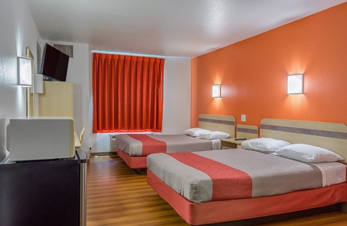 Redmond Hotel | Motel 6 Redmond, OR