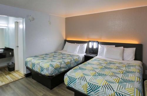 Central Sacramento Hotel | Motel 6-Sacramento, CA - Old Sacramento North