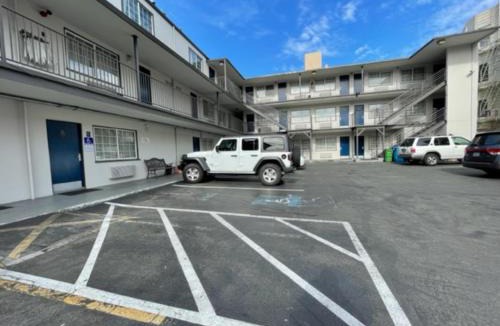 Marina District Hotel | Motel 6 San Francisco CA Lombard Street