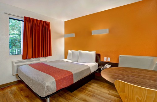 Sunnyvale Hotel | Motel 6 Sunnyvale, CA - North