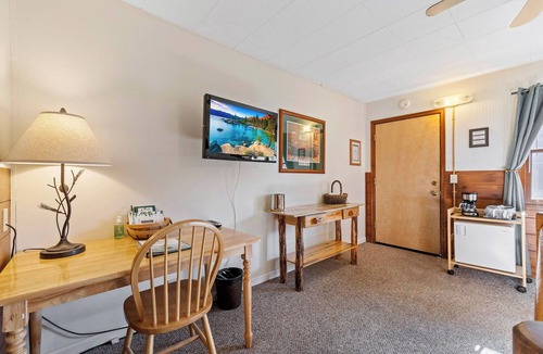 Tahoe City House | Mother Nature's Inn
