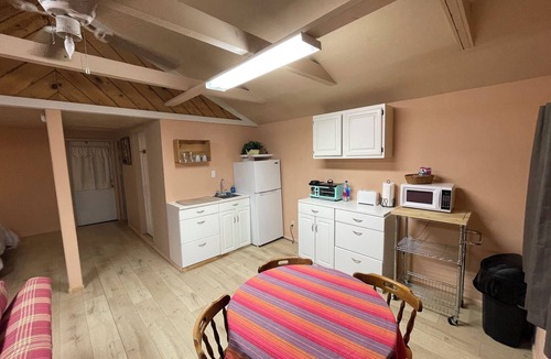 Springerville House | Mountain Avenue Cozy Cabin