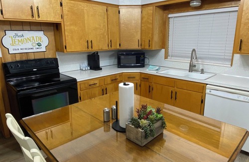 Richfield House | Mountain Biker's Heaven, QUIET 2-bedroom, 1 bath near trails and National Parks