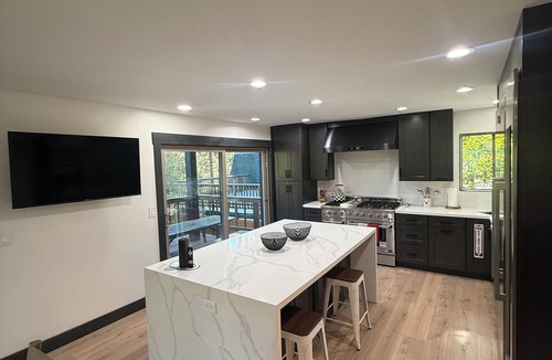 Tahoe Island House | Mountain Gem, large house perfect for families. Vhr# 332780