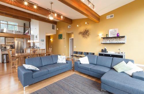 Parkdale House | Mountain House home