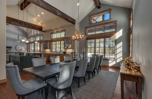 Truckee House | Mountain Majesty at Grays Crossing By Tahoe Getaways - 4BR 4BA w/Private Hot Tub