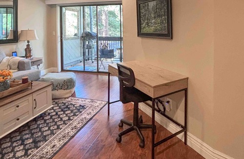 Incline Village Condo | Mountain Retreat: Cozy condo at Ski Way Ridge for your Lake Tahoe escape