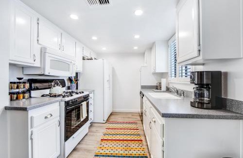 Canyon Corridor Apartment | Mountain View Modern Condo - 4340