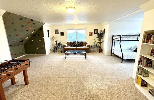 Payson House | Mountain View Retreat - Sleeps 20! Perfect for large gatherings