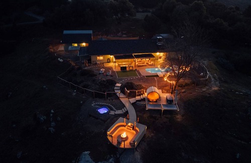 Ahwahnee House | Mountains & Moon – Wellness Elevated: Pool, Nordic Spa, Private Gym, Views