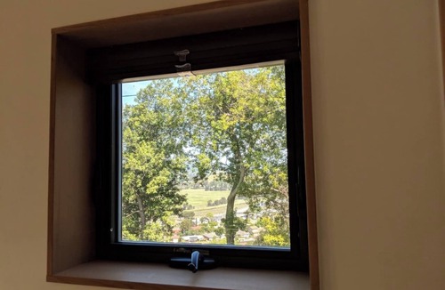 Santa Venetia Condo | Mountaintop poolside suite, sauna, views!