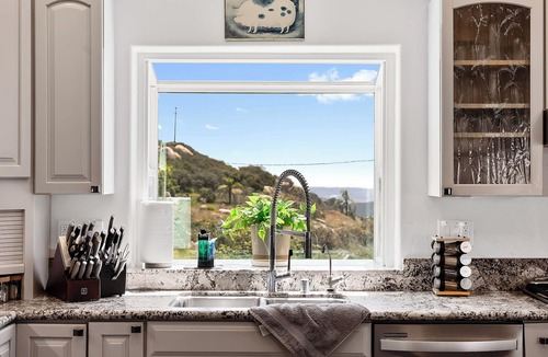 Ramona Cottage | Mountaintop Ramona Home: Private Pool, Near Lake!