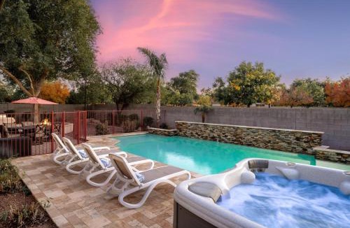 Rovey Farm Estates House | Movie Theater Pool Arcade Fire Pit