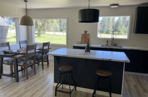 Shingletown House | Mt Lassen National Park Lodging. 8 miles to Lassen National Park, Star Gazing