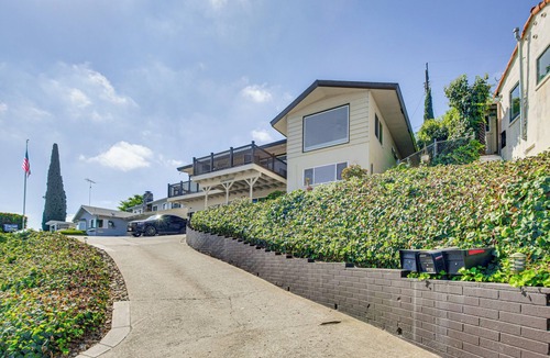 La Mesa Cottage | Mt. Nebo Oasis in La Mesa w/Wraparound Deck