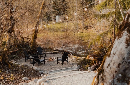 Paradise Estates Cabin | Mt Rainier-Creek-Sauna-Cold Plunge-Hot Tub-Gym-EV