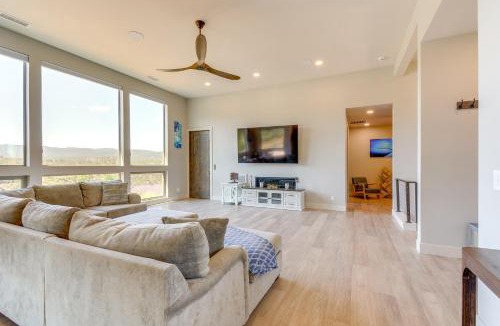 Lynx Mountain View Estates House | Mtn-View Retreat w/Game Room in Prescott!