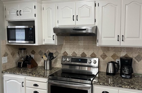 Cedar City House | Multi-family - large group home that sleeps up to 25 people.