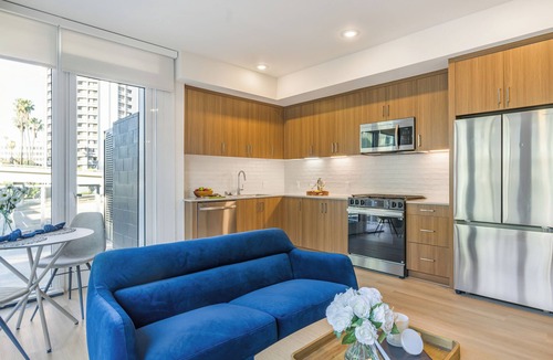 Downtown San Diego Condo | Multi-Room Reservation | Little Italy | Resort Pool + Sky Deck | Ancora