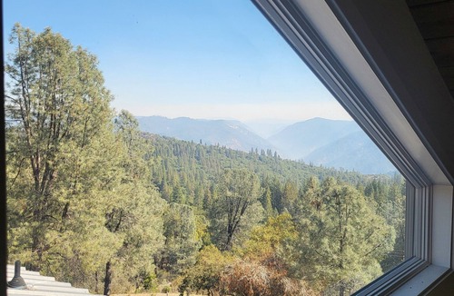 Forest Meadows House | Murphys Sunrise Cottage private and peaceful with breathtaking views.