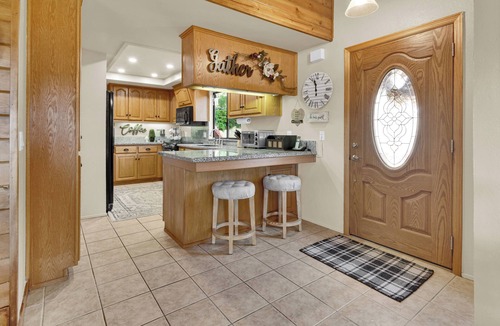Oak Shores House | Naci Lakeview Retreat - Spa and Game Room!