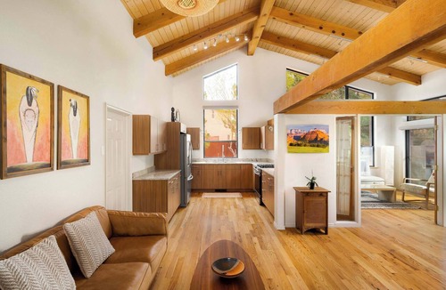 Zion National Park South Entrance House | Nama-Stay Retreat House, 5 Min to Zion NP