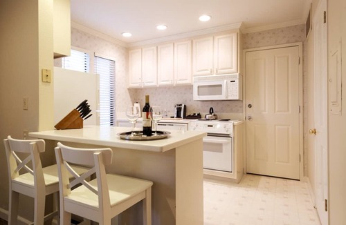 Napa Apartment | Napa Escape Luxe King Bed Near Wineries Spa