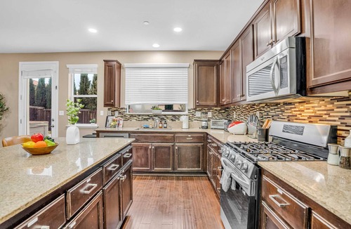 Fairfield House | Napa Wine Country Hot Tub/Arcade/Pool Table Fun 5B