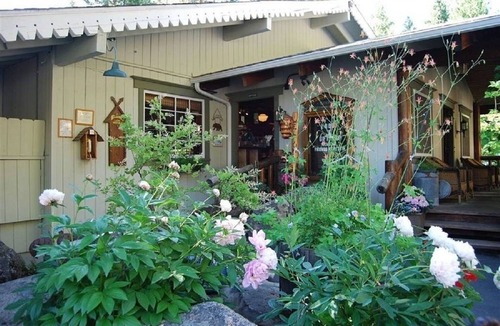 Fish Camp Hotel | Narrow Gauge Inn - King Bedroom
