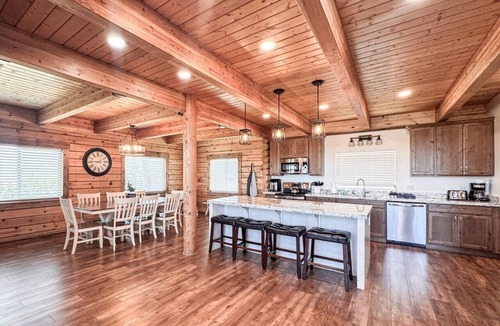 Sweetwater House | Nature Calls- New home, hot tub & Ideal Beach Pass