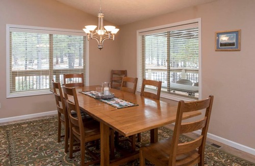 Sunriver House | Nature Getaway with Access to Exclusive Golf