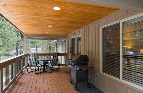 Sunriver House | Nature Getaway with Access to Exclusive Golf