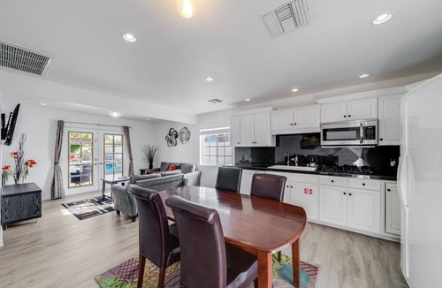 Desert Park Estates House | Navigate Stays Hoops and Hues Hideaway