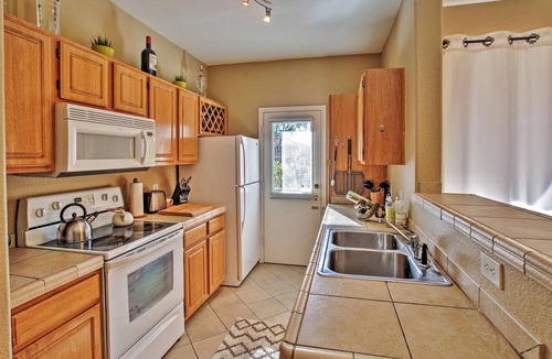 Deer Valley Condo | Near Bellair Golf Club! Phoenix Abode w/Pool