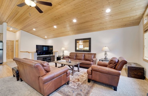 Soda Springs Cabin | Near Donner Lake & Skiing: Soda Springs Cabin!