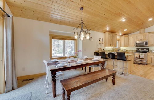 Soda Springs Cabin | Near Donner Lake & Skiing: Soda Springs Cabin!