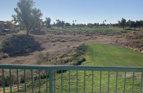 Superstition Springs Condo | Near lots of restaurants ,shopping and on superstition springs golf couse